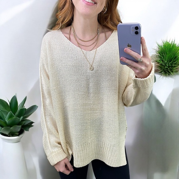 New Main Strip Dolman Sleeve Hi and Low Sweater - Picture 6 of 16